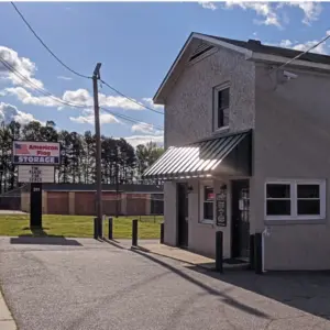 Exterior view of office at American Flag Storage JJ Drive.