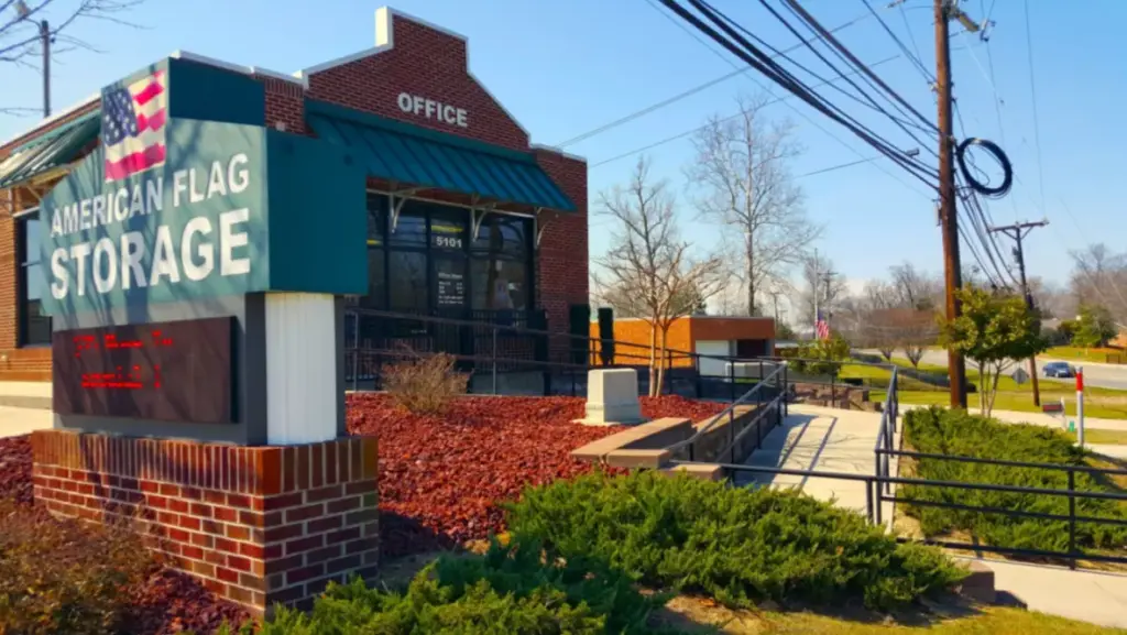 Exterior view of American Flag Storage Mackay Road.